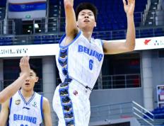 夏季联赛最新形势：北京首钢高居榜首，俄克拉荷马城雷霆强势追赶，冠军归属成迷的简单介绍